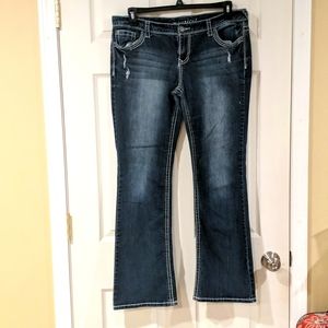 Maurices jeans
